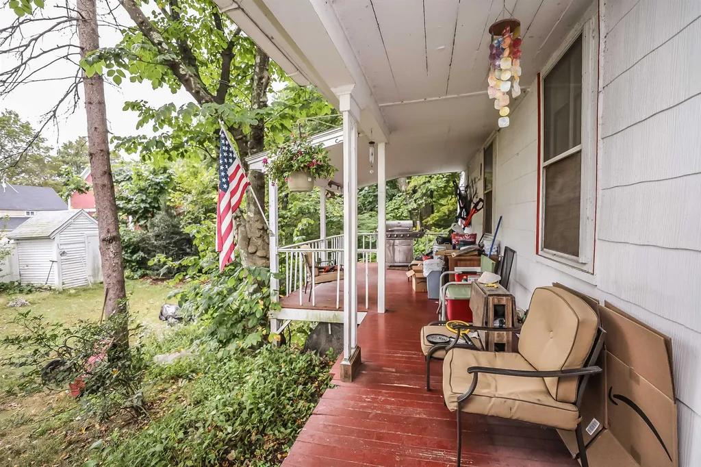 29 Souhegan Street Milford NH 03055