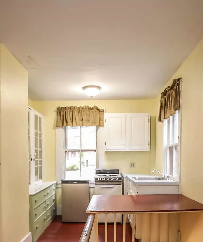 29 Souhegan Street Milford NH 03055