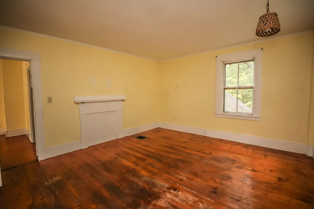 29 Souhegan Street Milford NH 03055