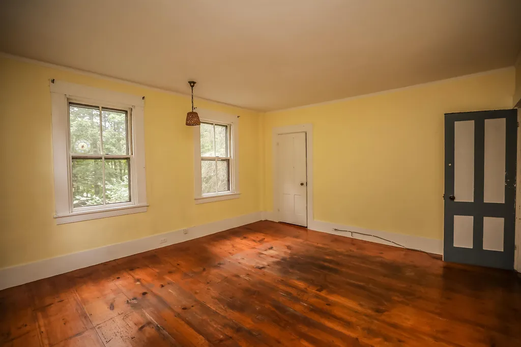 29 Souhegan Street Milford NH 03055