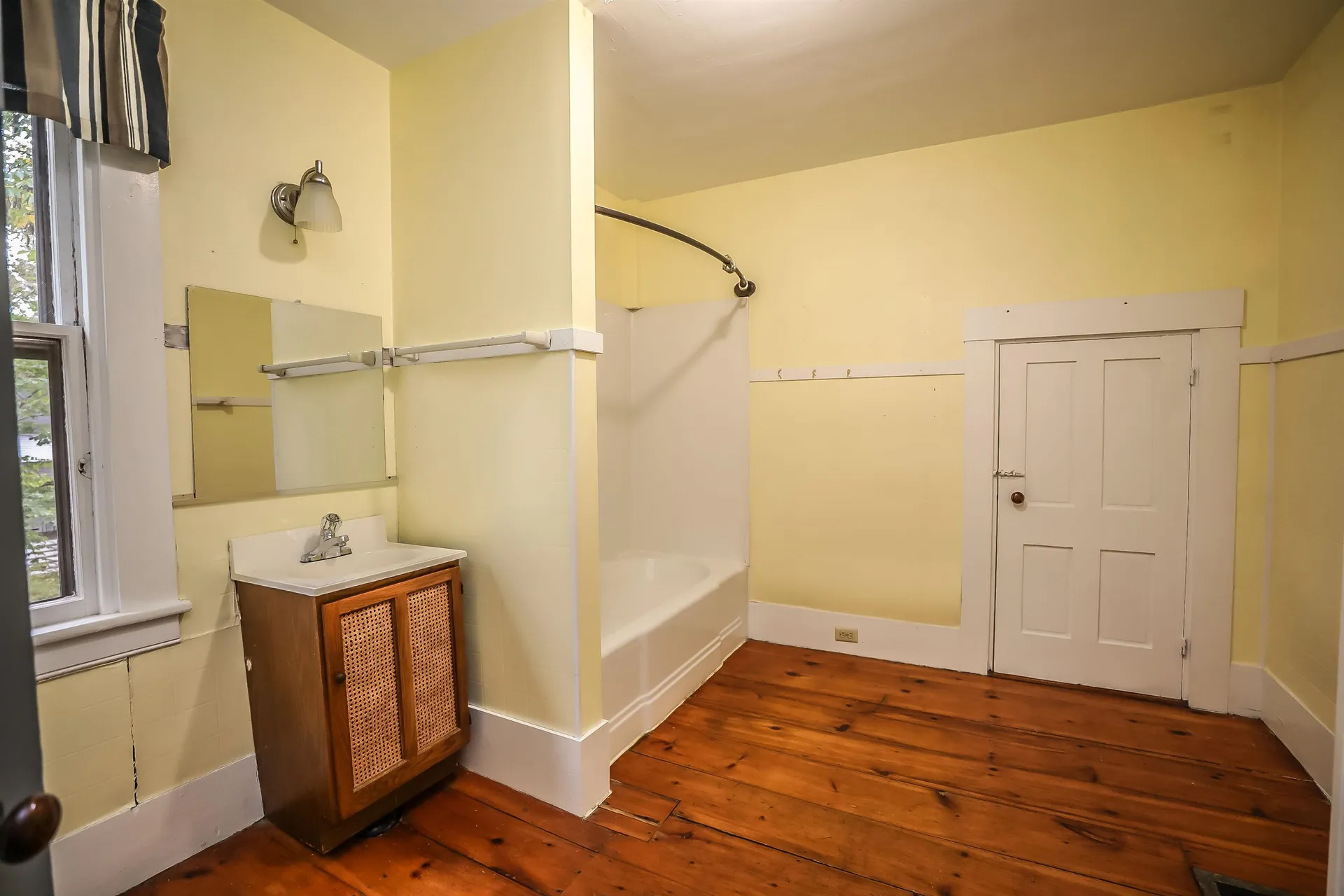 29 Souhegan Street Milford NH 03055