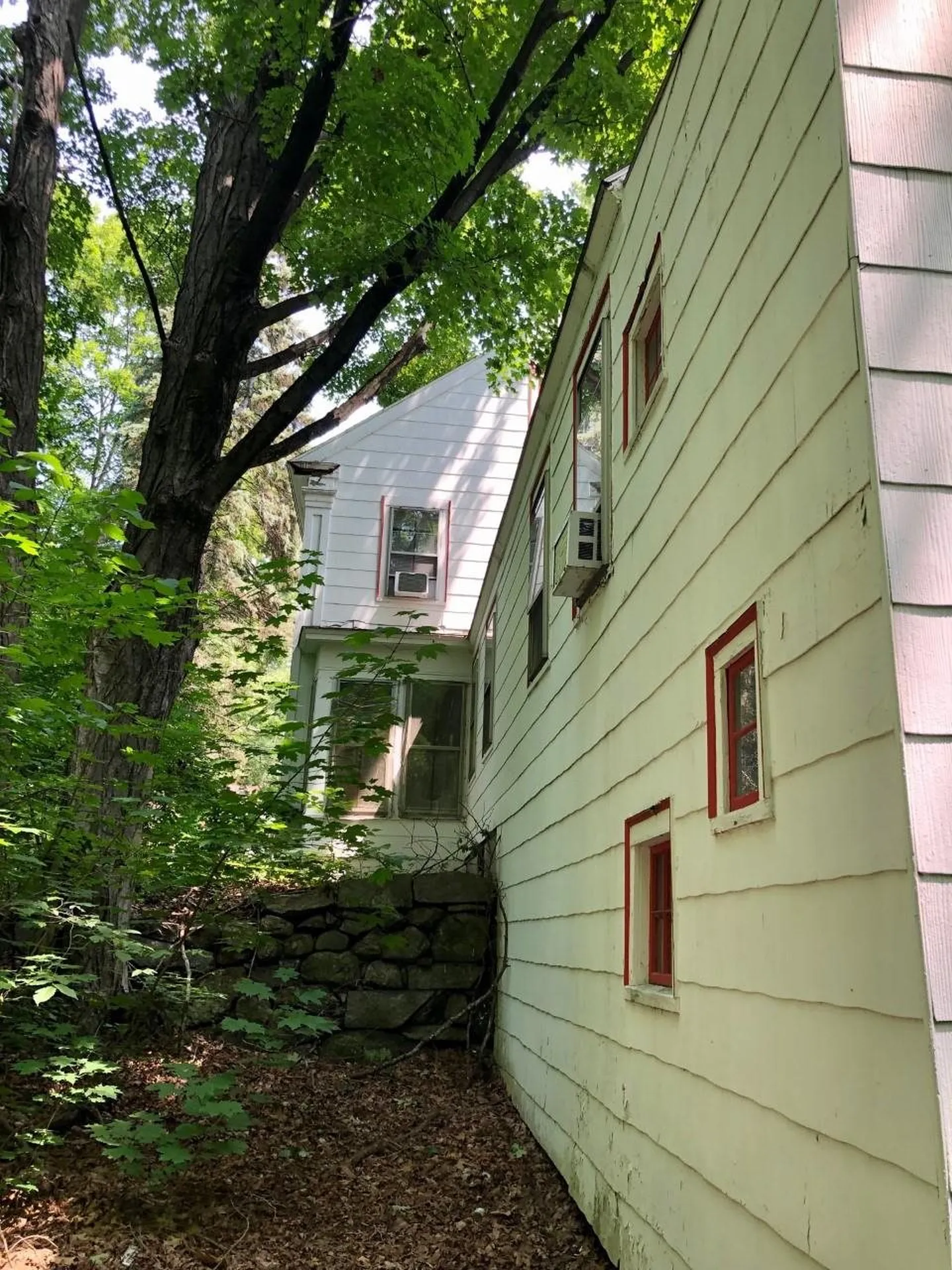 29 Souhegan Street Milford NH 03055