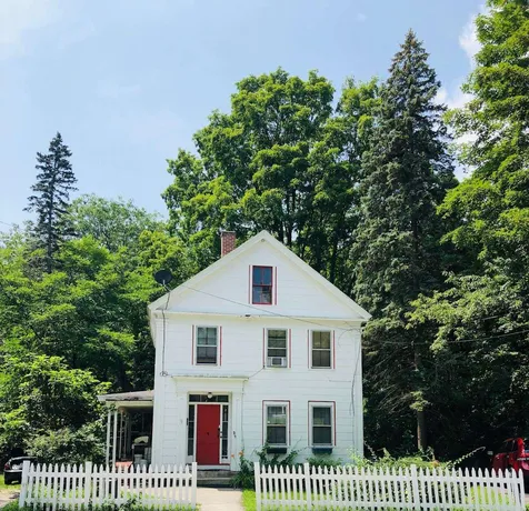 29 Souhegan Street Milford NH 03055