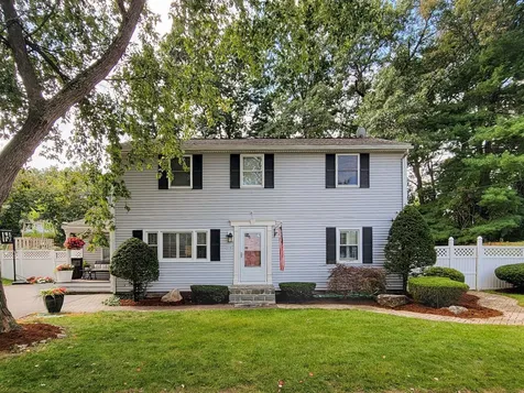 26 Greenwood Drive Nashua NH 03062