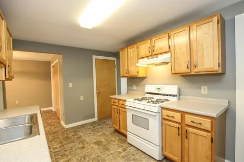 80 Mast Road Manchester NH 03102