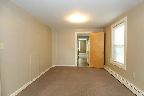 80 Mast Road Manchester NH 03102