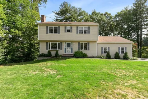 3 Smokey Lane Nashua NH 03062
