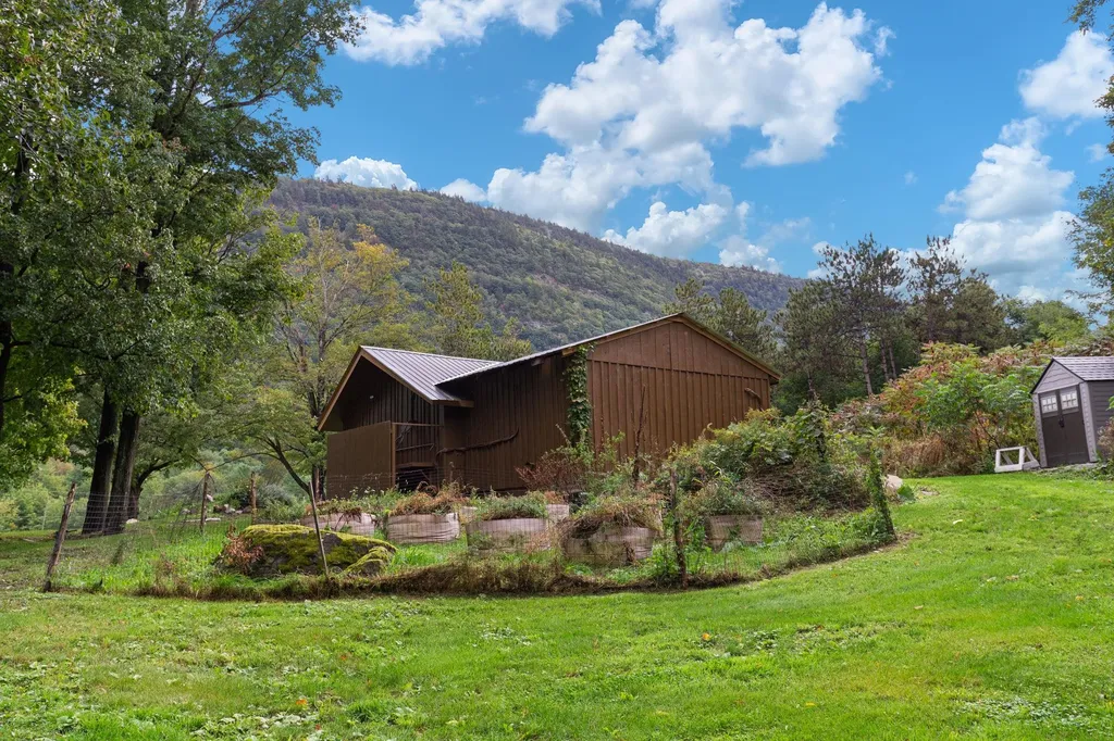 542 Lower Notch Road Bristol VT 05443