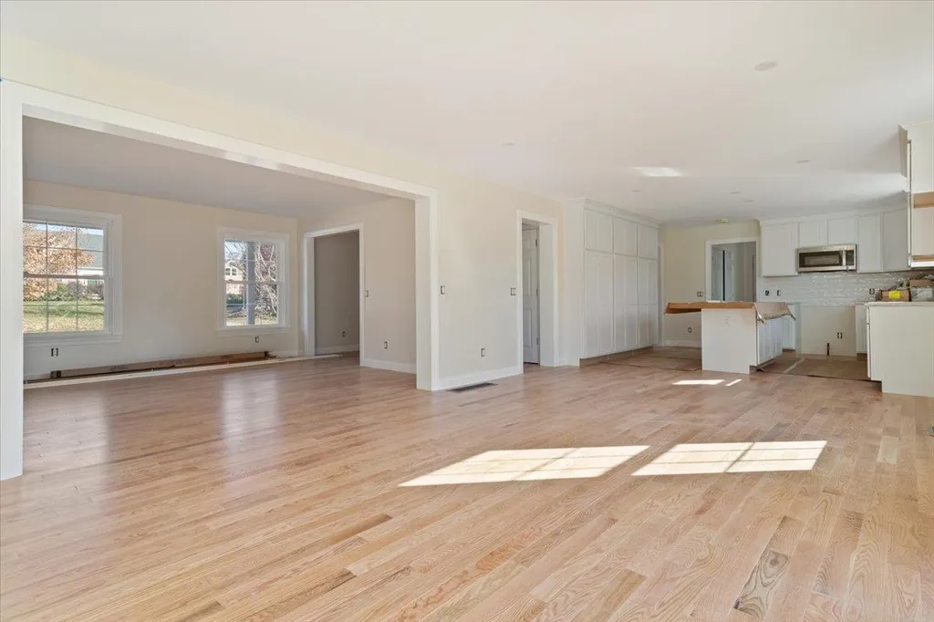 72 South Road North Hampton NH 03862