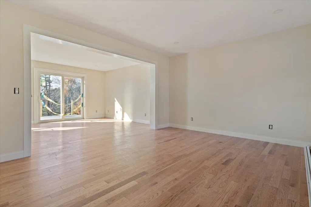 72 South Road North Hampton NH 03862