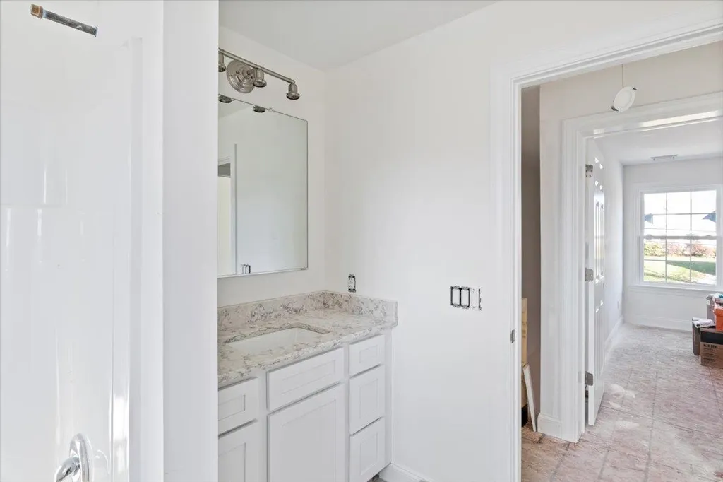 72 South Road North Hampton NH 03862