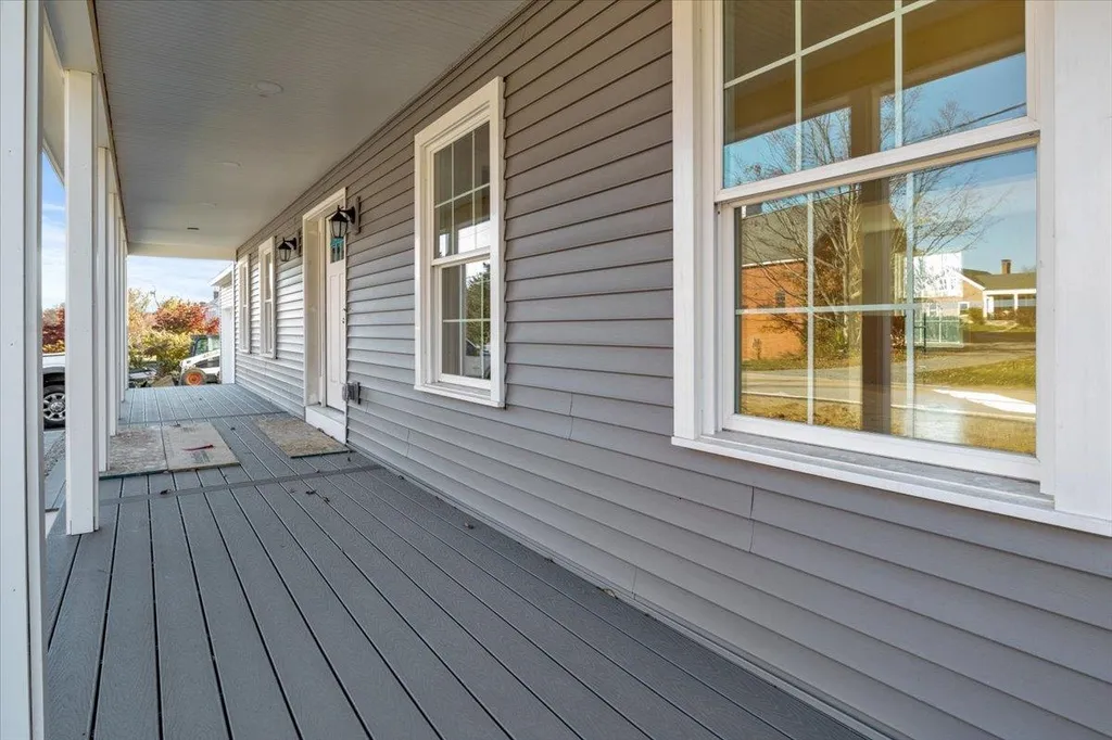 72 South Road North Hampton NH 03862