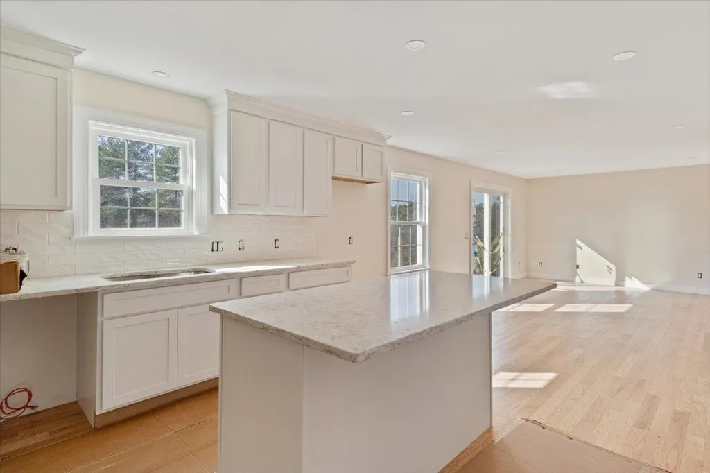 72 South Road North Hampton NH 03862