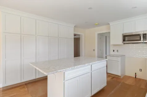 72 South Road North Hampton NH 03862
