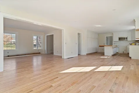 72 South Road North Hampton NH 03862