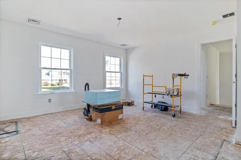 72 South Road North Hampton NH 03862