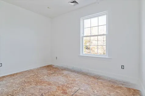 72 South Road North Hampton NH 03862