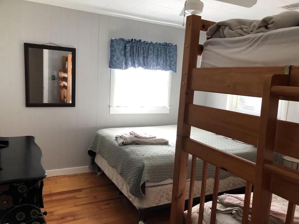 6 Neal Shore Road Meredith NH 03253