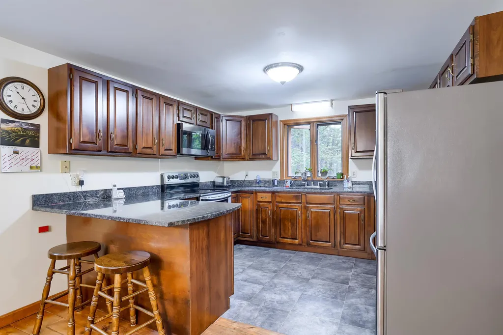 190 Pine Hill Road Weare NH 03281