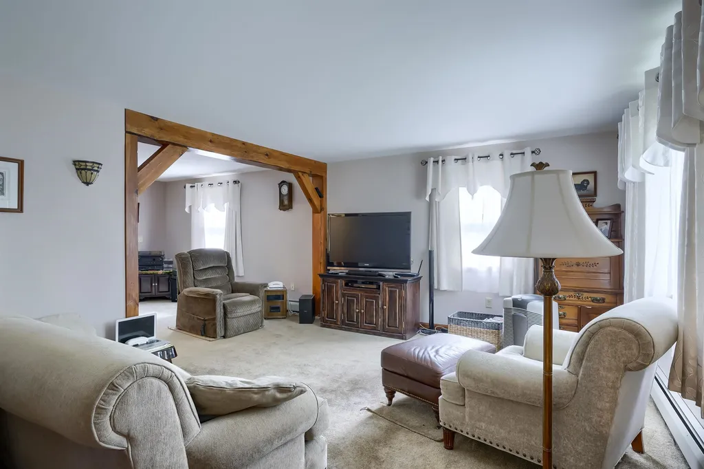 190 Pine Hill Road Weare NH 03281