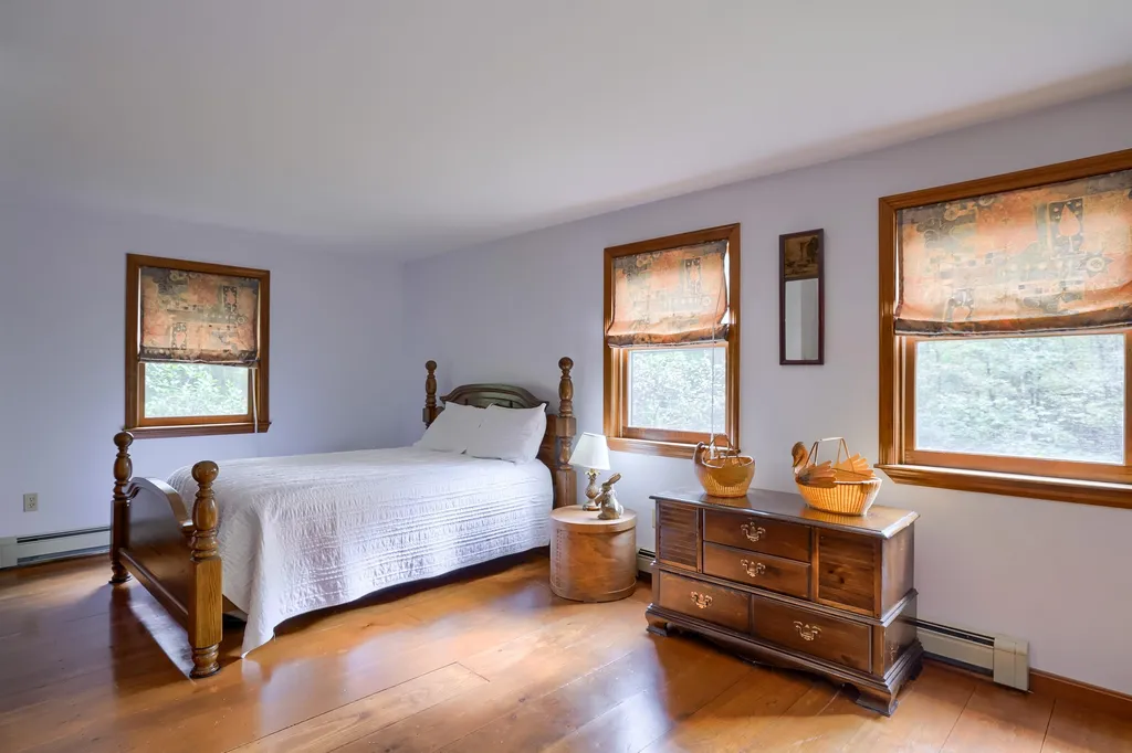 190 Pine Hill Road Weare NH 03281