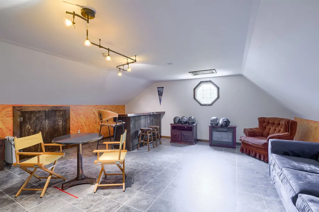 190 Pine Hill Road Weare NH 03281