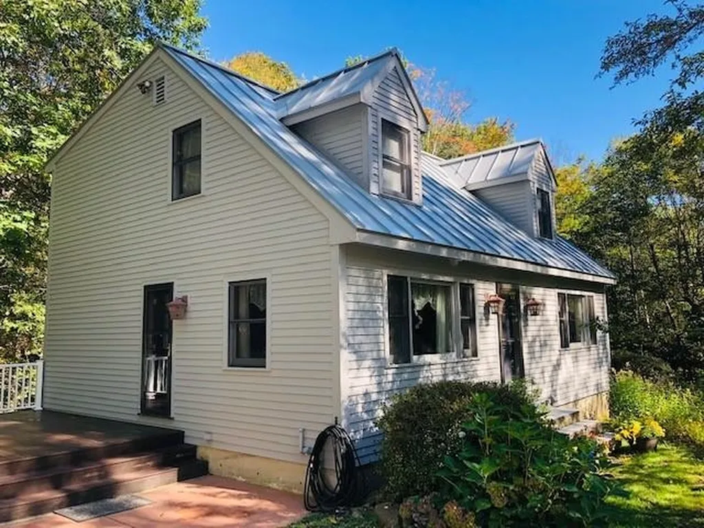 190 Pine Hill Road Weare NH 03281