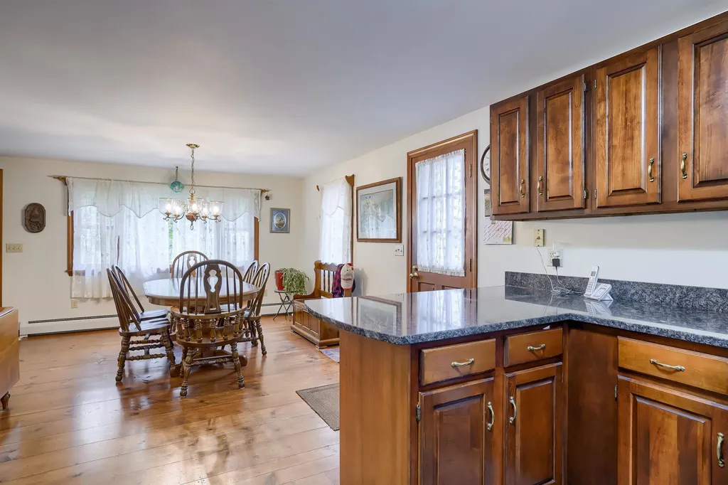 190 Pine Hill Road Weare NH 03281