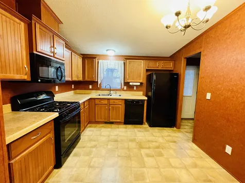 83 Beech Terrace Derry NH 03038