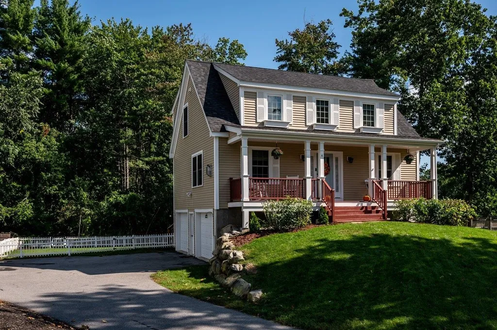 4 Squire Way Exeter NH 03833