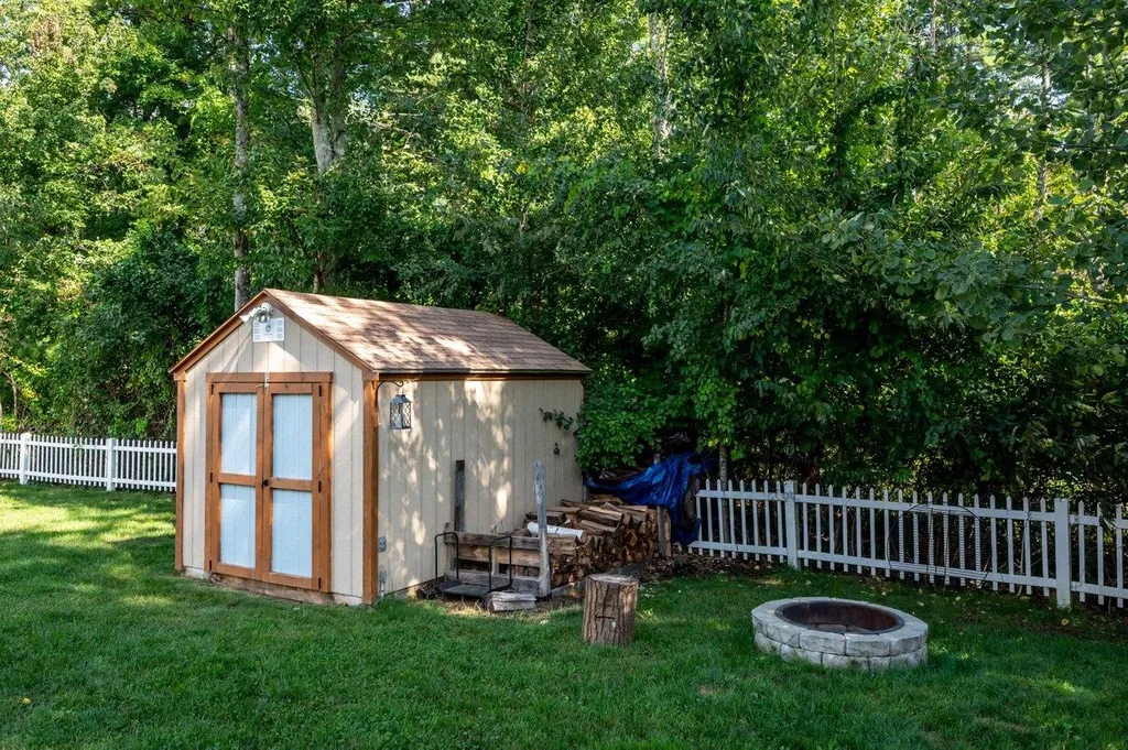 4 Squire Way Exeter NH 03833
