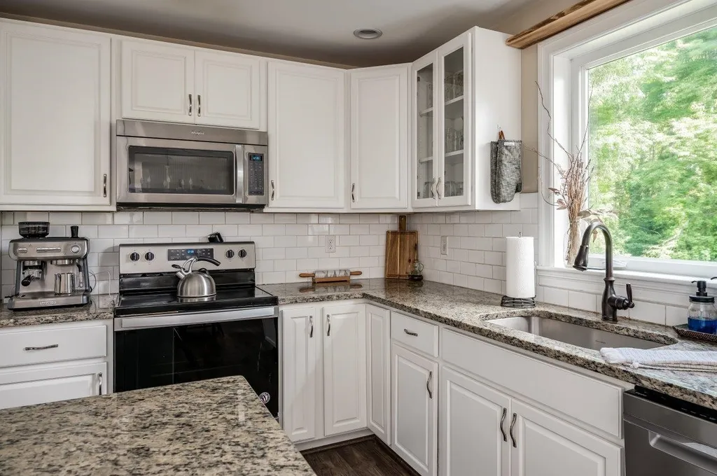 4 Squire Way Exeter NH 03833