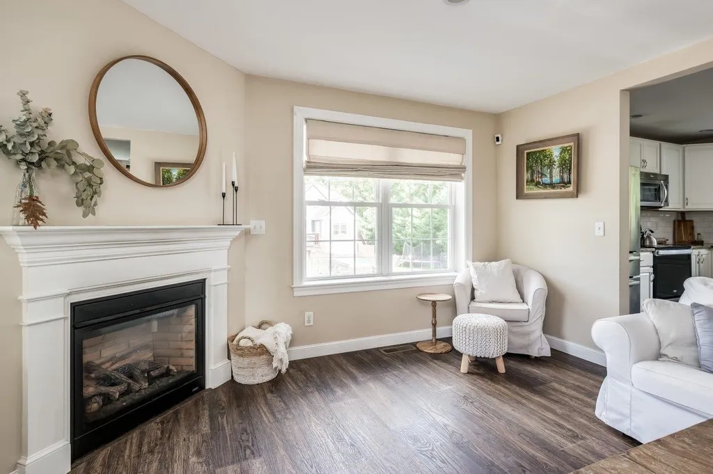4 Squire Way Exeter NH 03833