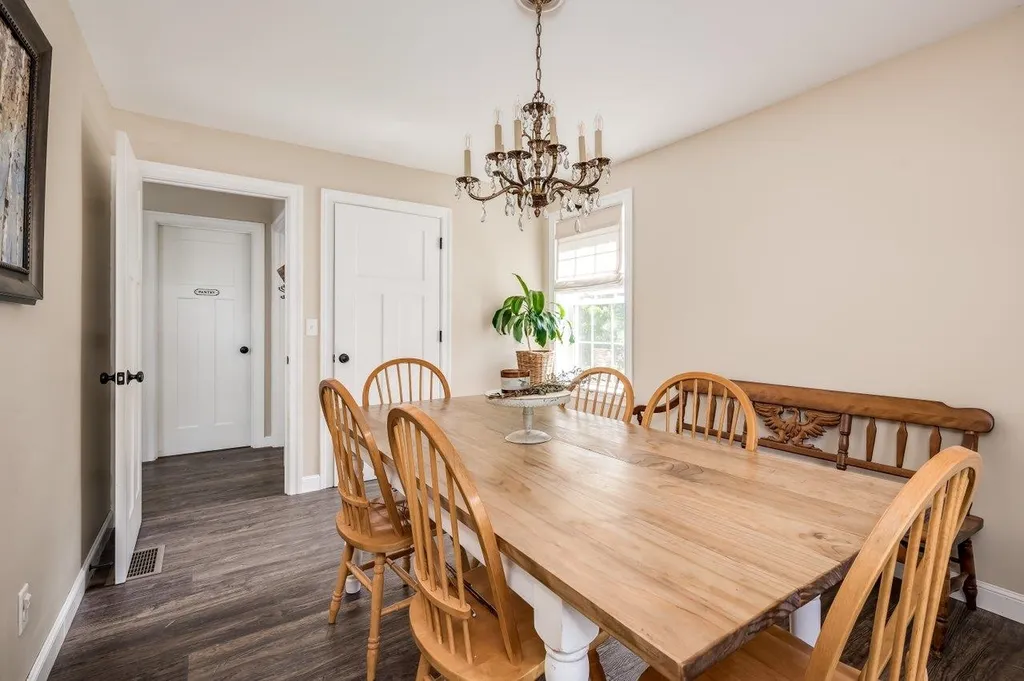 4 Squire Way Exeter NH 03833