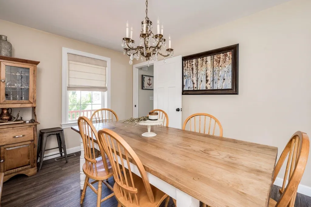 4 Squire Way Exeter NH 03833