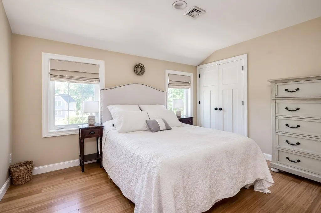 4 Squire Way Exeter NH 03833