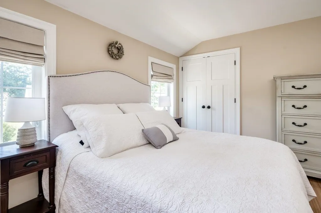 4 Squire Way Exeter NH 03833
