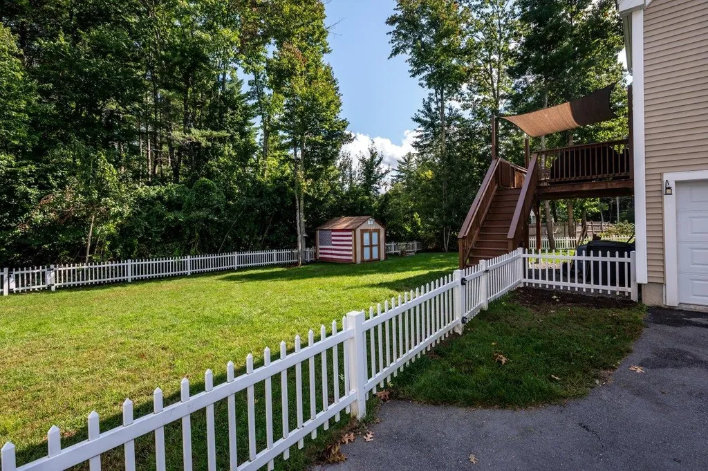 4 Squire Way Exeter NH 03833