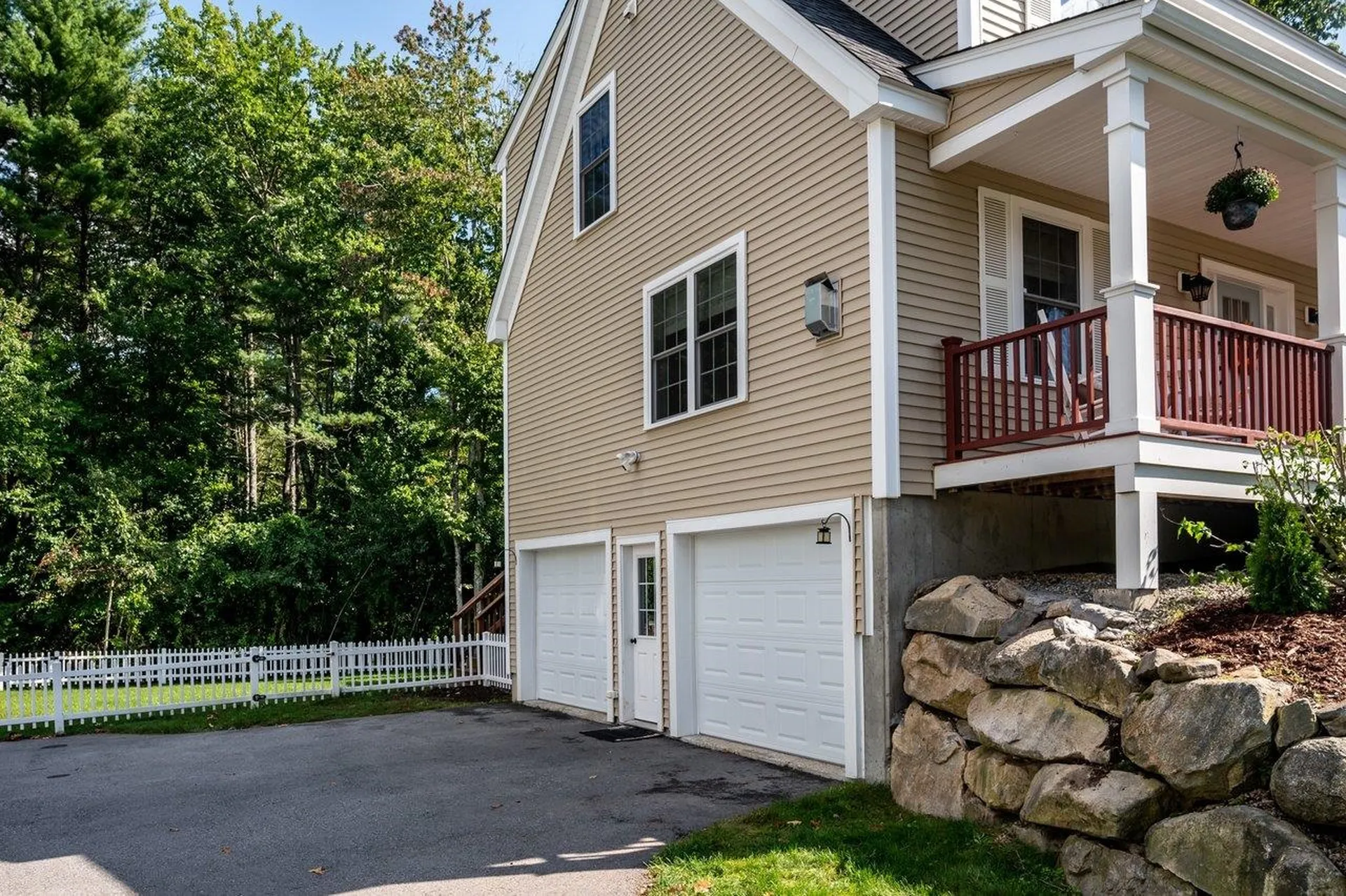 4 Squire Way Exeter NH 03833