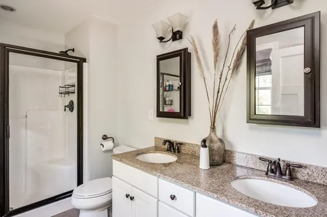 4 Squire Way Exeter NH 03833