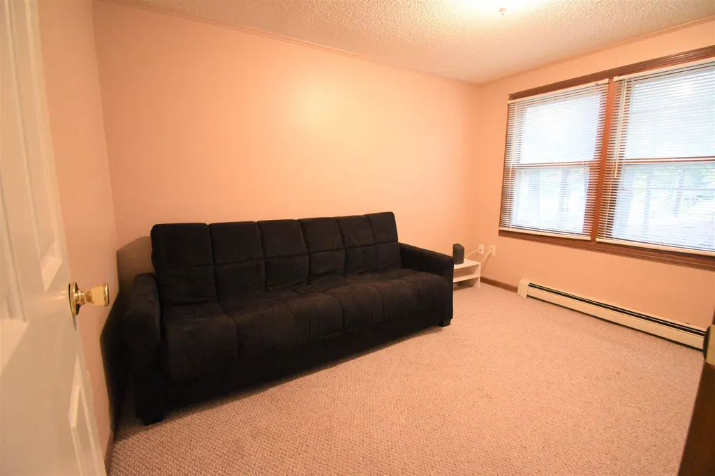 17 Poplin Drive Fremont NH 03044