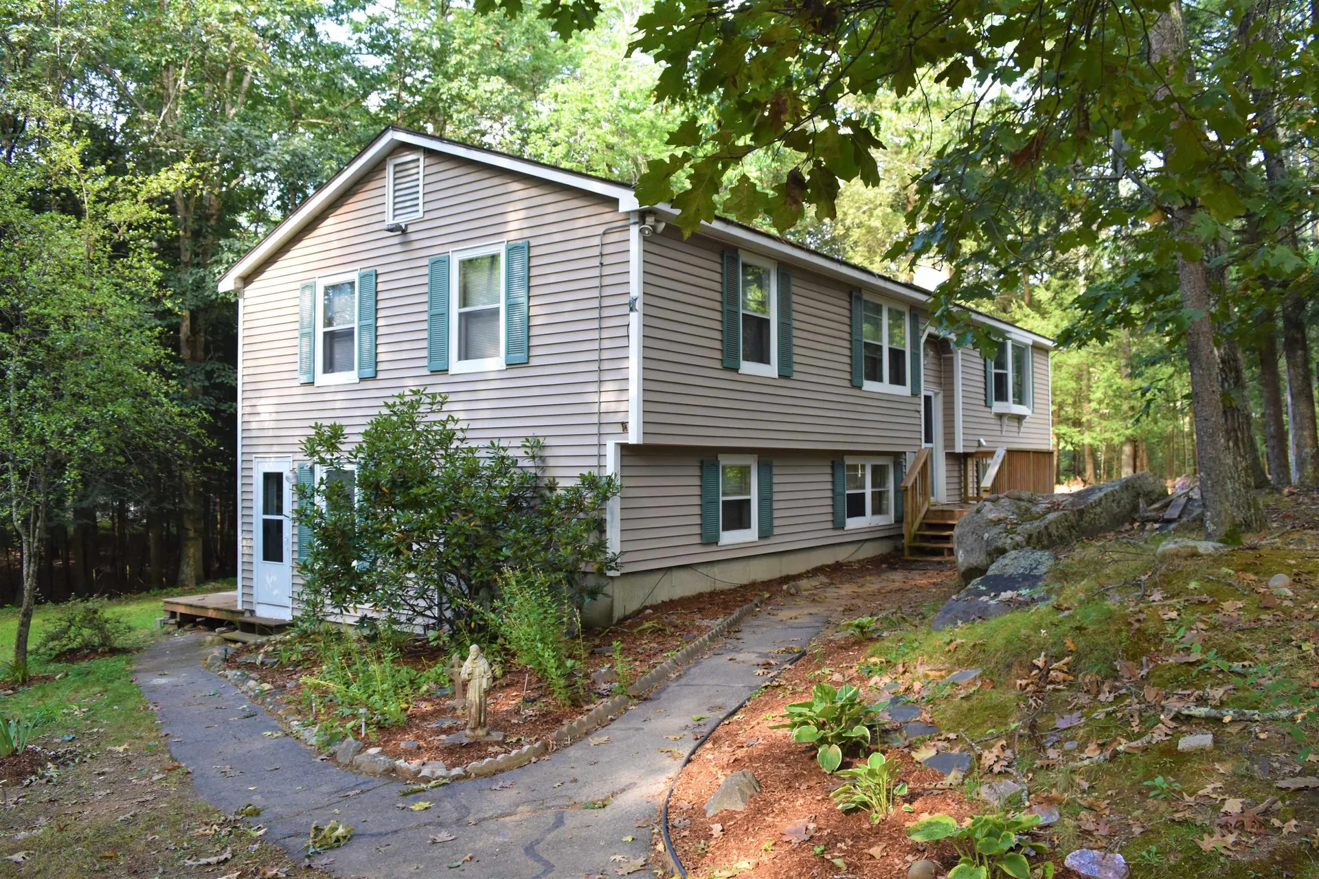 17 Poplin Drive Fremont NH 03044