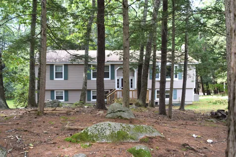 17 Poplin Drive Fremont NH 03044
