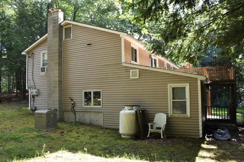 17 Poplin Drive Fremont NH 03044