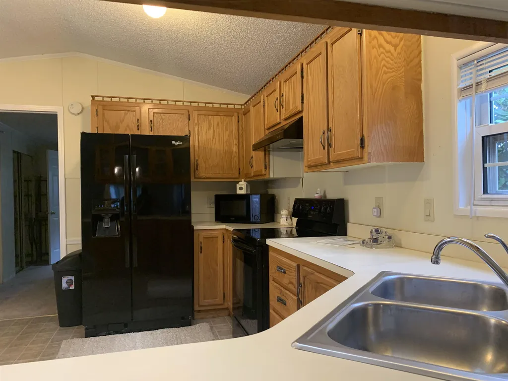 48 Adams Park Rye NH 03870