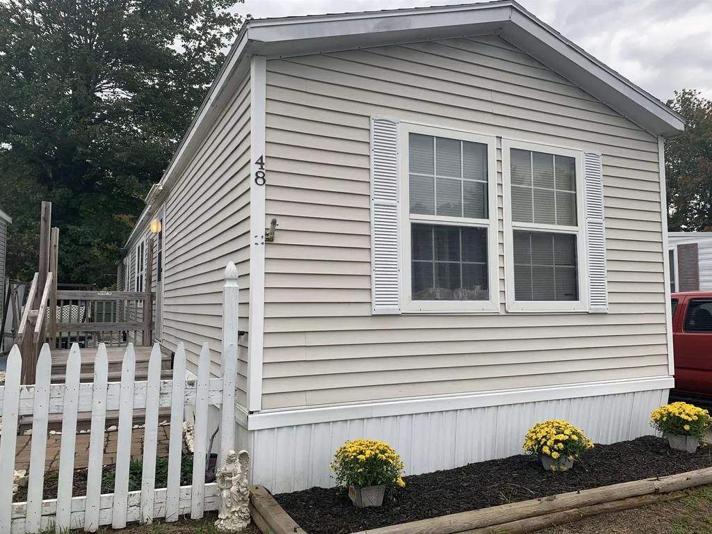 48 Adams Park Rye NH 03870