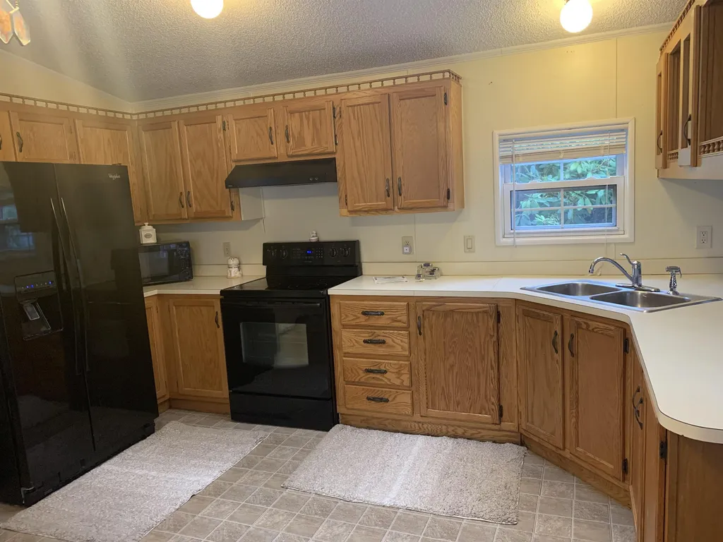 48 Adams Park Rye NH 03870