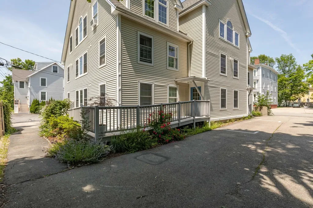 46 Columbia Street Portsmouth NH 03801