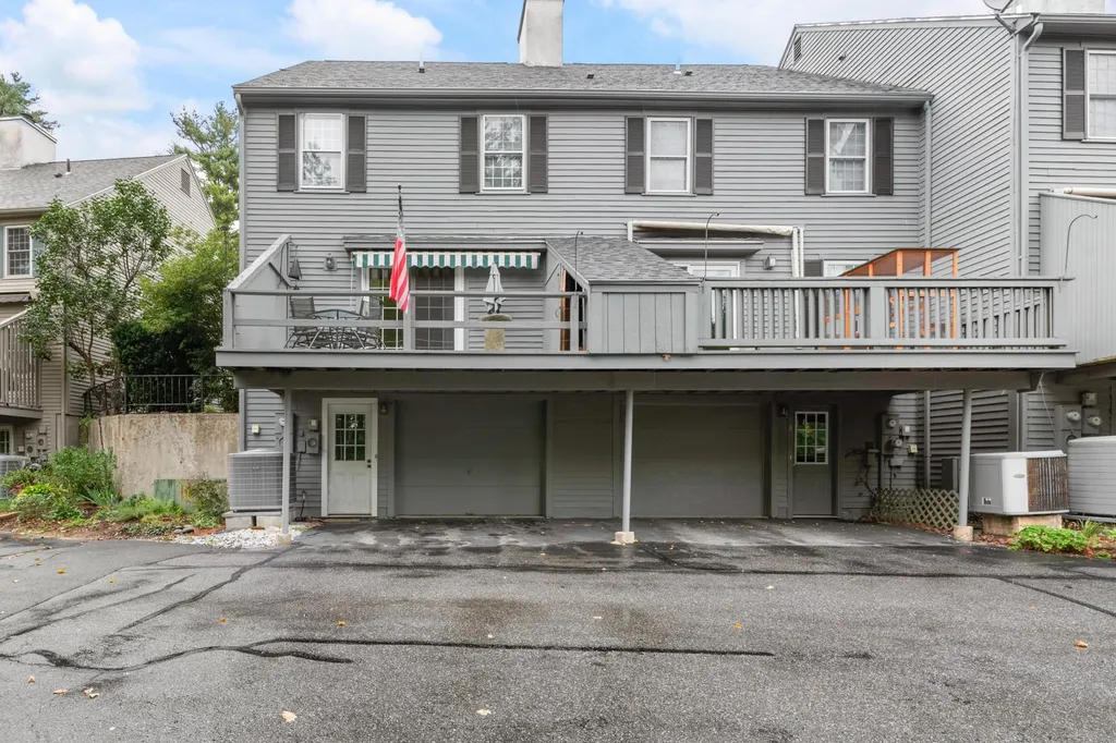 7 Governor Square Peterborough NH 03458