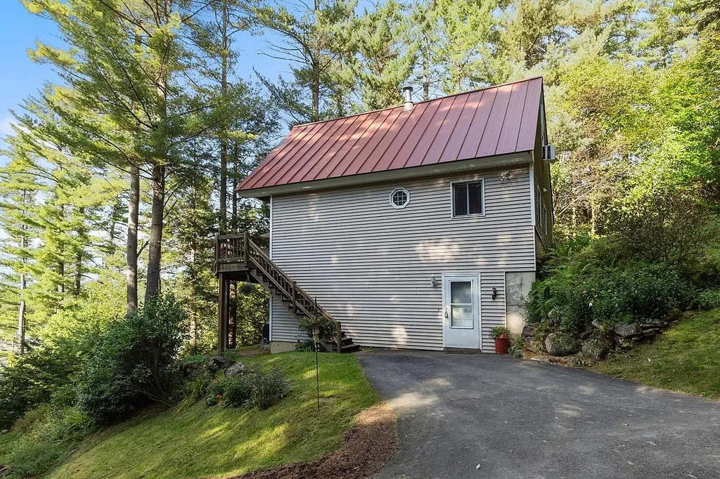 331 Hemlock Drive Gilmanton NH 03237
